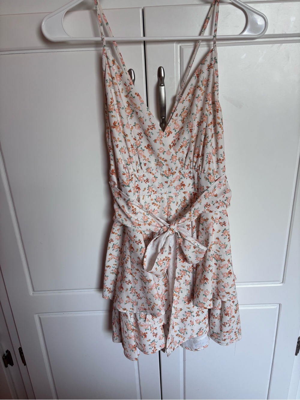Floral Tie-Waist Spaghetti Strap Romp er- orange/White
